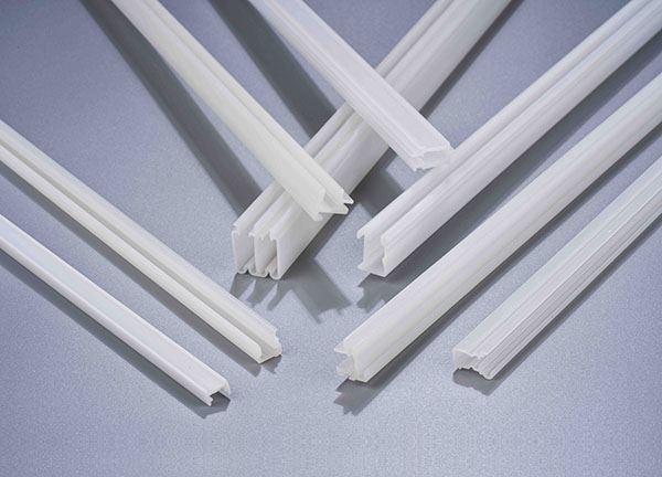 Rail insulation strip series